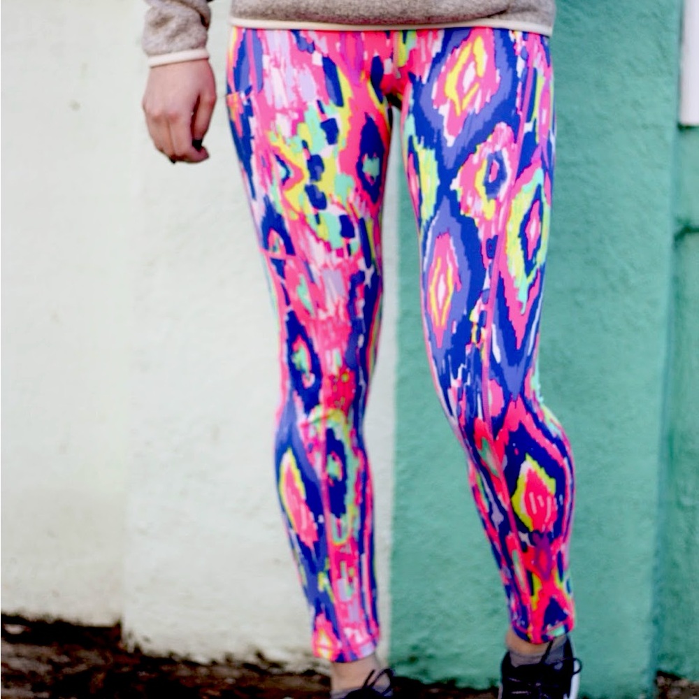 Lilly Pulitzer Luxletic Bright Weekender Luminescent Midi Leggings UPF 50+ Sz M